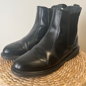 Dr. Martens | Flora Women’s Smooth Leather Chelsea Boots | Size US 7